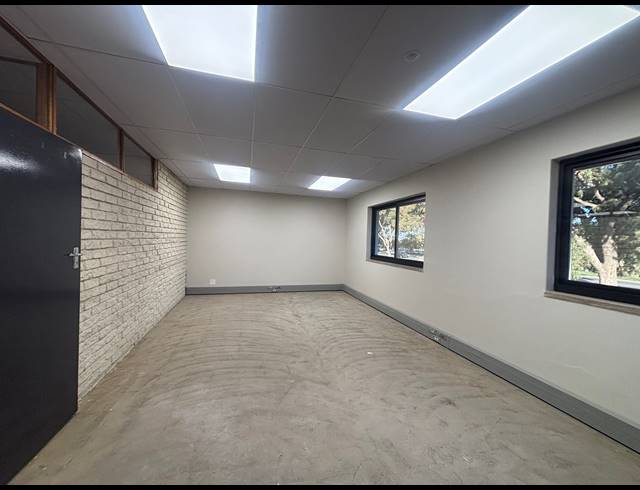 1,972M² WAREHOUSE TO LET IN BEACONVALE